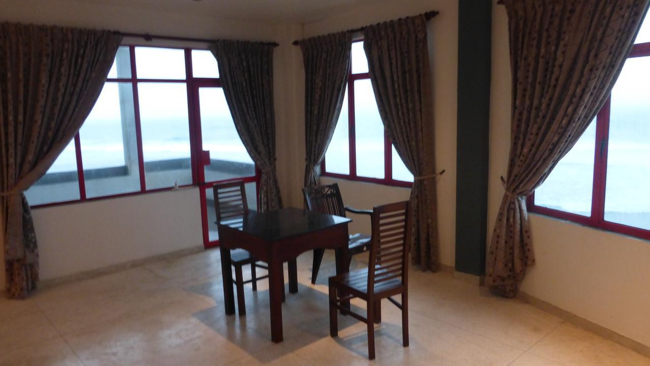 Ocean Reef Hotel Hikkaduwa Buitenkant foto