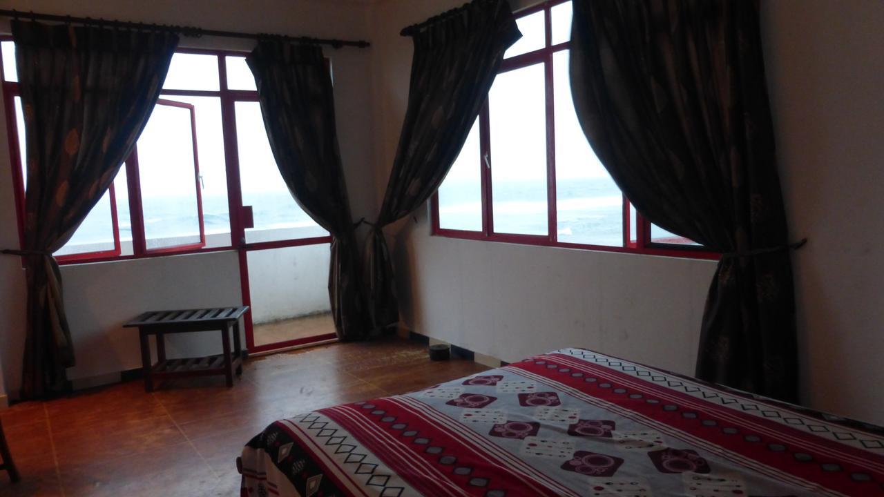 Ocean Reef Hotel Hikkaduwa Buitenkant foto