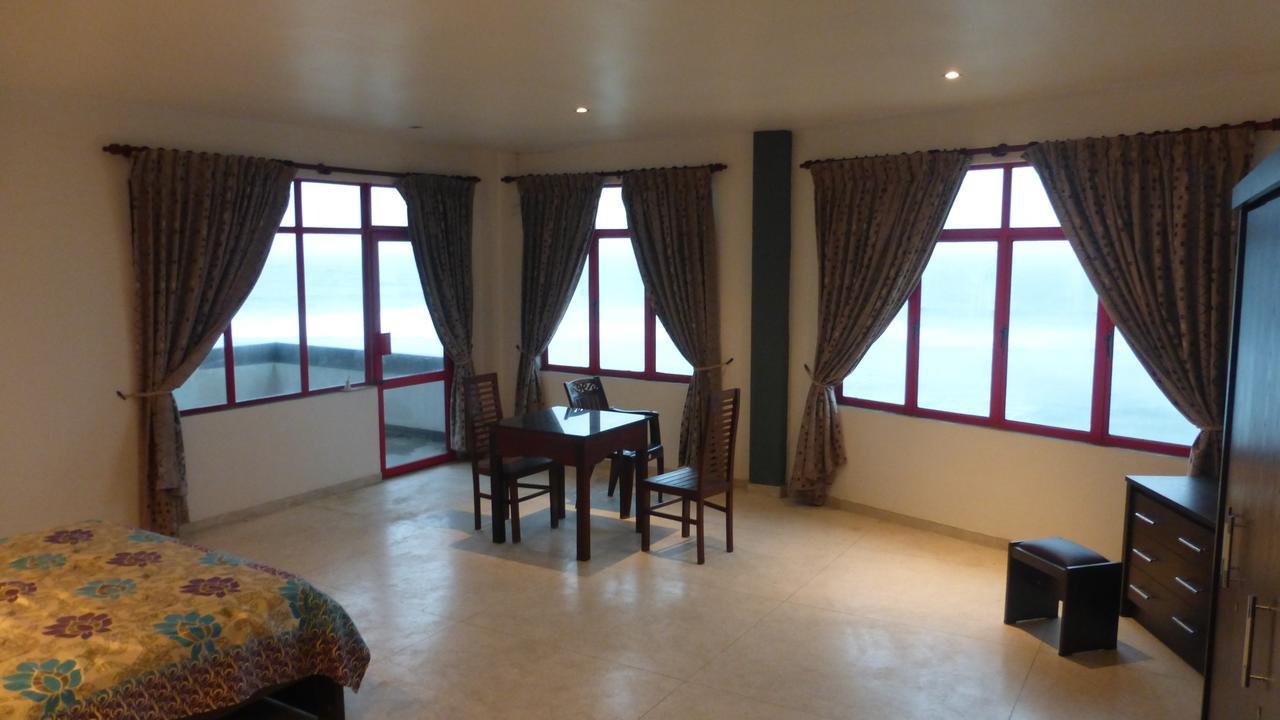 Ocean Reef Hotel Hikkaduwa Buitenkant foto