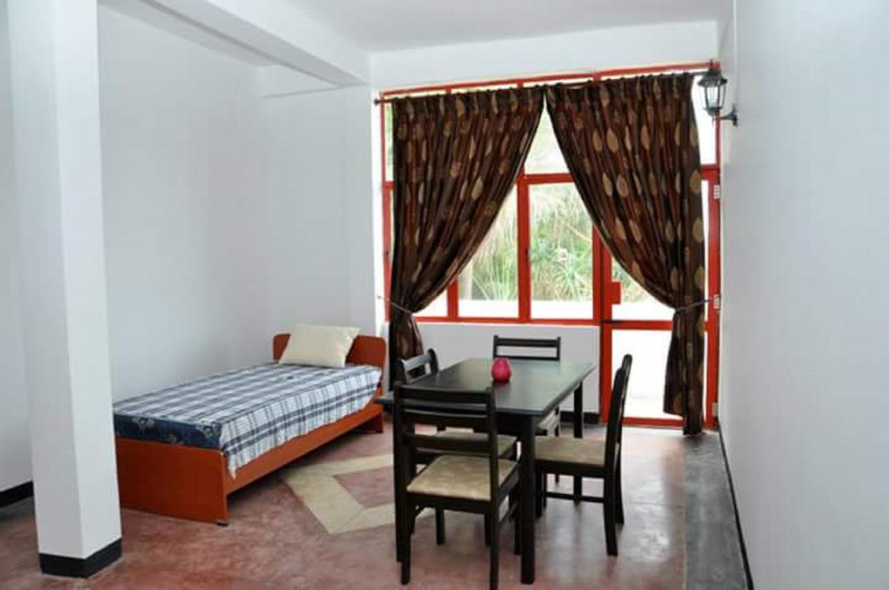 Ocean Reef Hotel Hikkaduwa Buitenkant foto